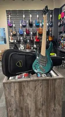 Dingwall Getgood Nolly LH